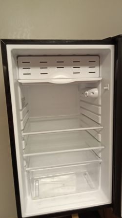 Mini refrigerator