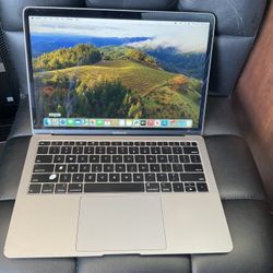 MacBook Air 13" - Mac OS Sonoma