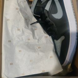 Woman's Air Jordan 1 Mid size 11 Black/Grey