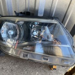 RIGHT SIDE HEADLIGHT 2015-2022 CHEVROLET COLORADO 