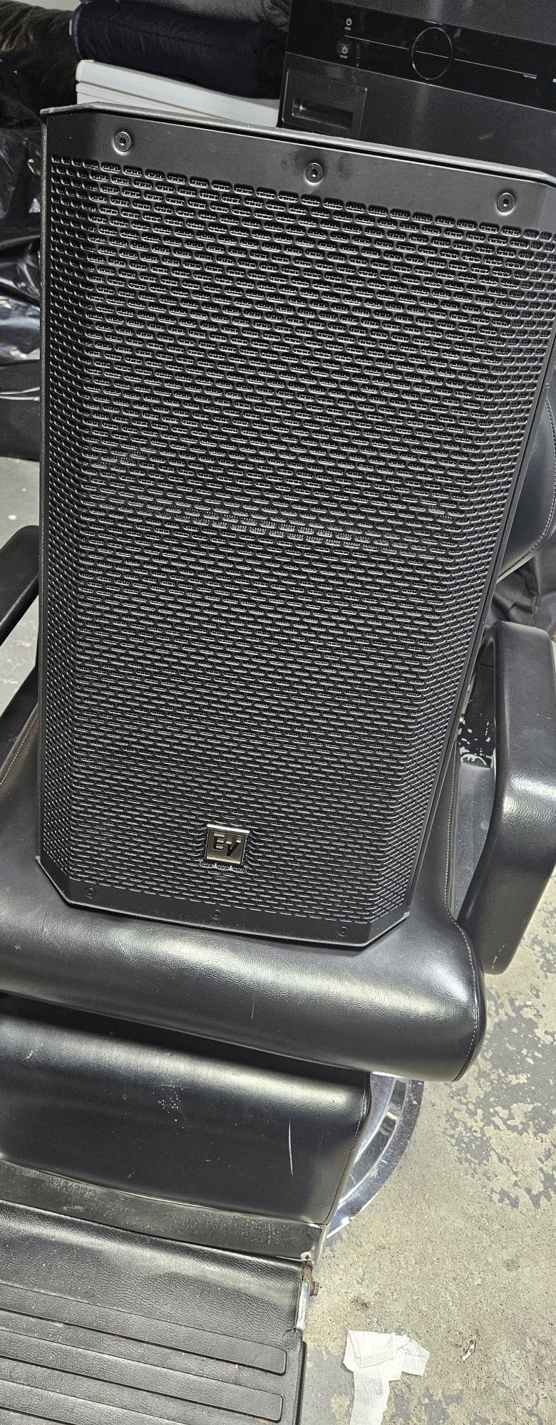 EV ZLX 12P WITH COVERS AND BLUETOOTH 