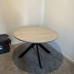 Table & Chairs