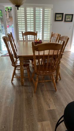Maple Dining Table 6 Chairs
