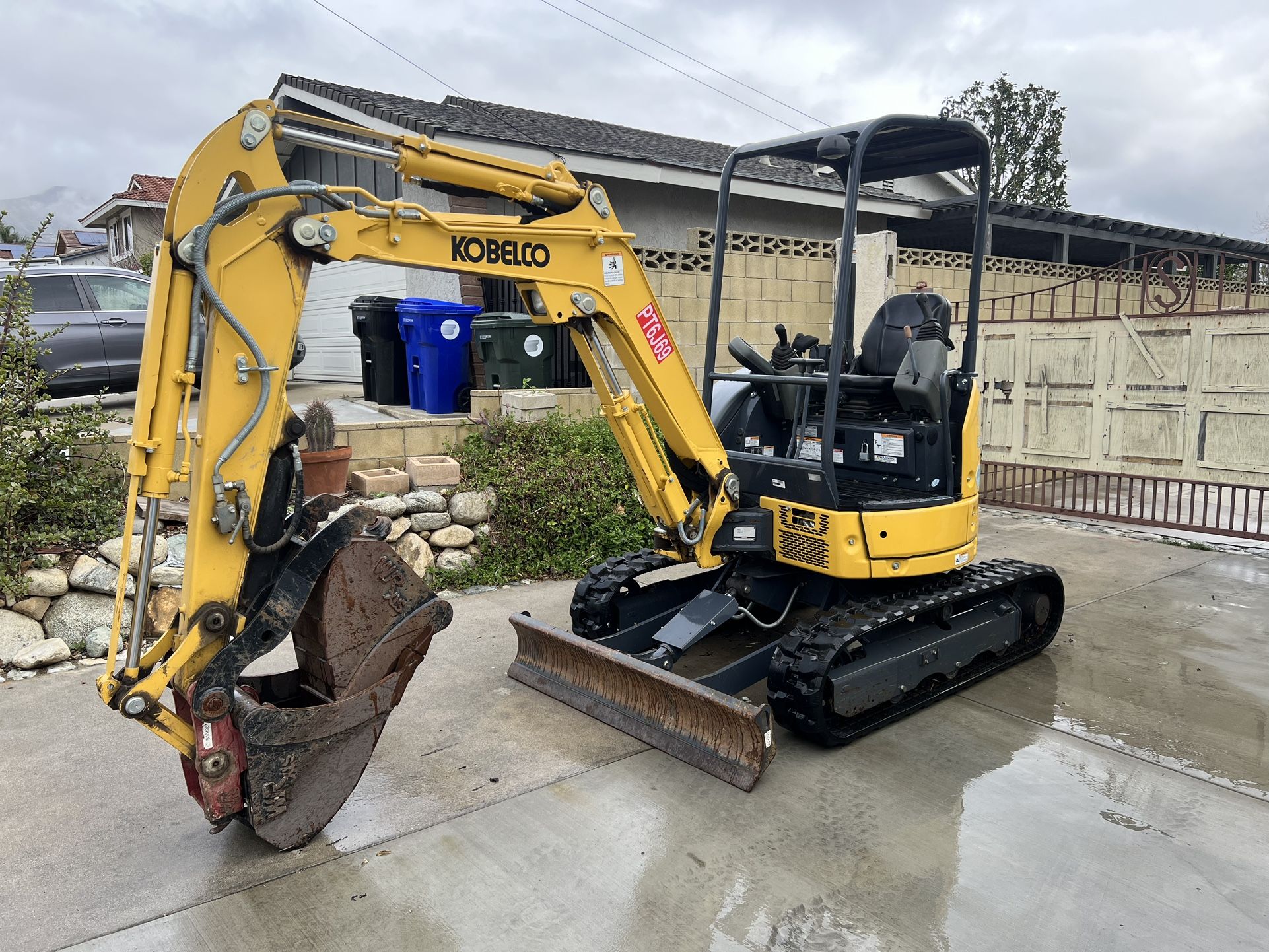 2020 Kobelco SK25SR-6E Mini Excavator – 230 Hours – $35,000 OBO