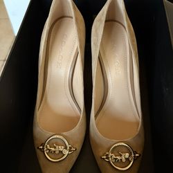 Women’s Shoes 