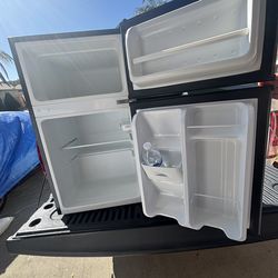Mini fridge
