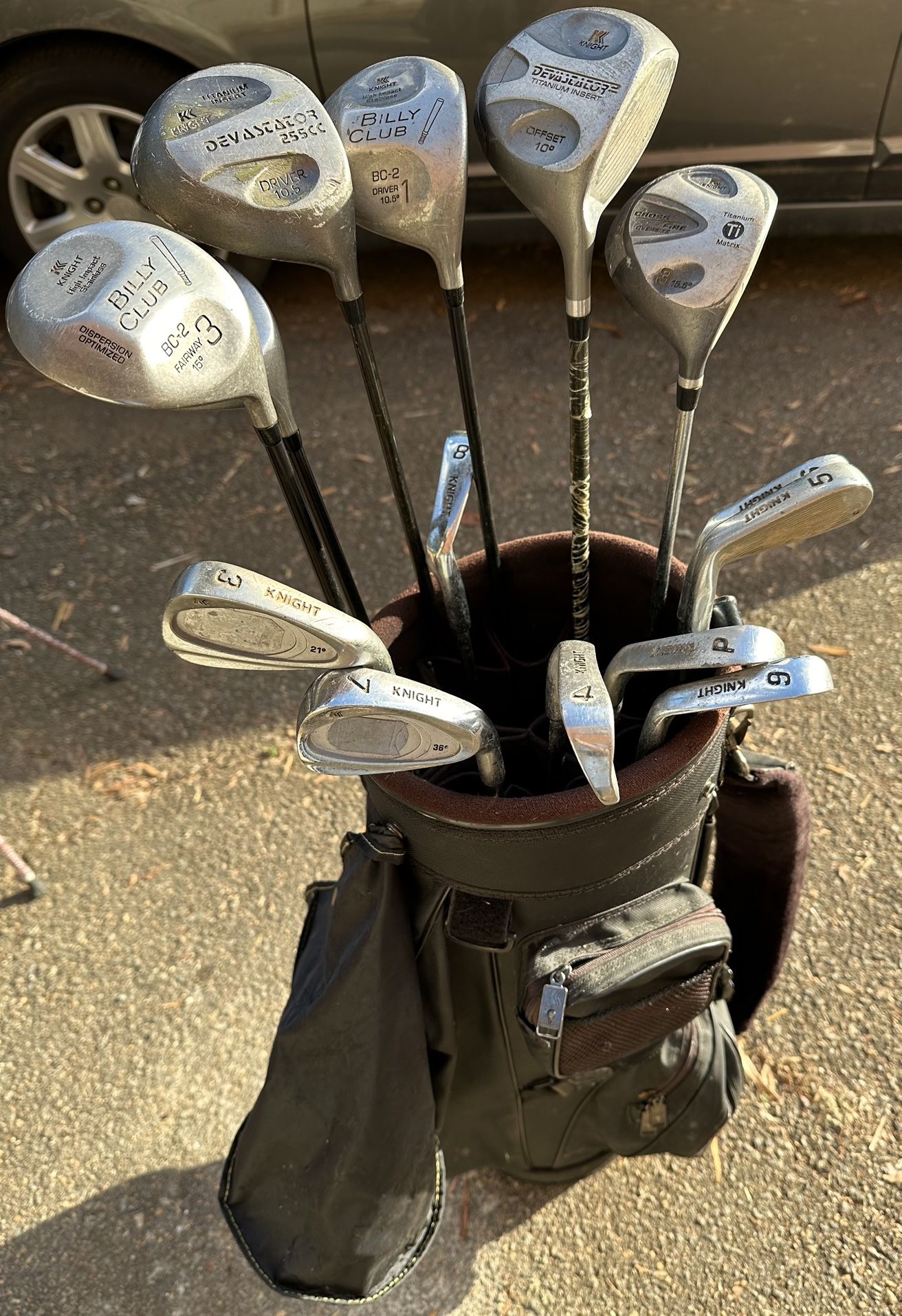 Strata Golf bag w/ attached stand 