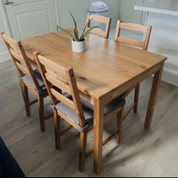Solid Wood Dining Table Set with 4 Chairs 46x29x29h