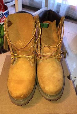Brown men’s boots size 7