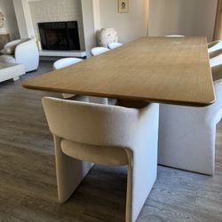 Dining Room Table 
