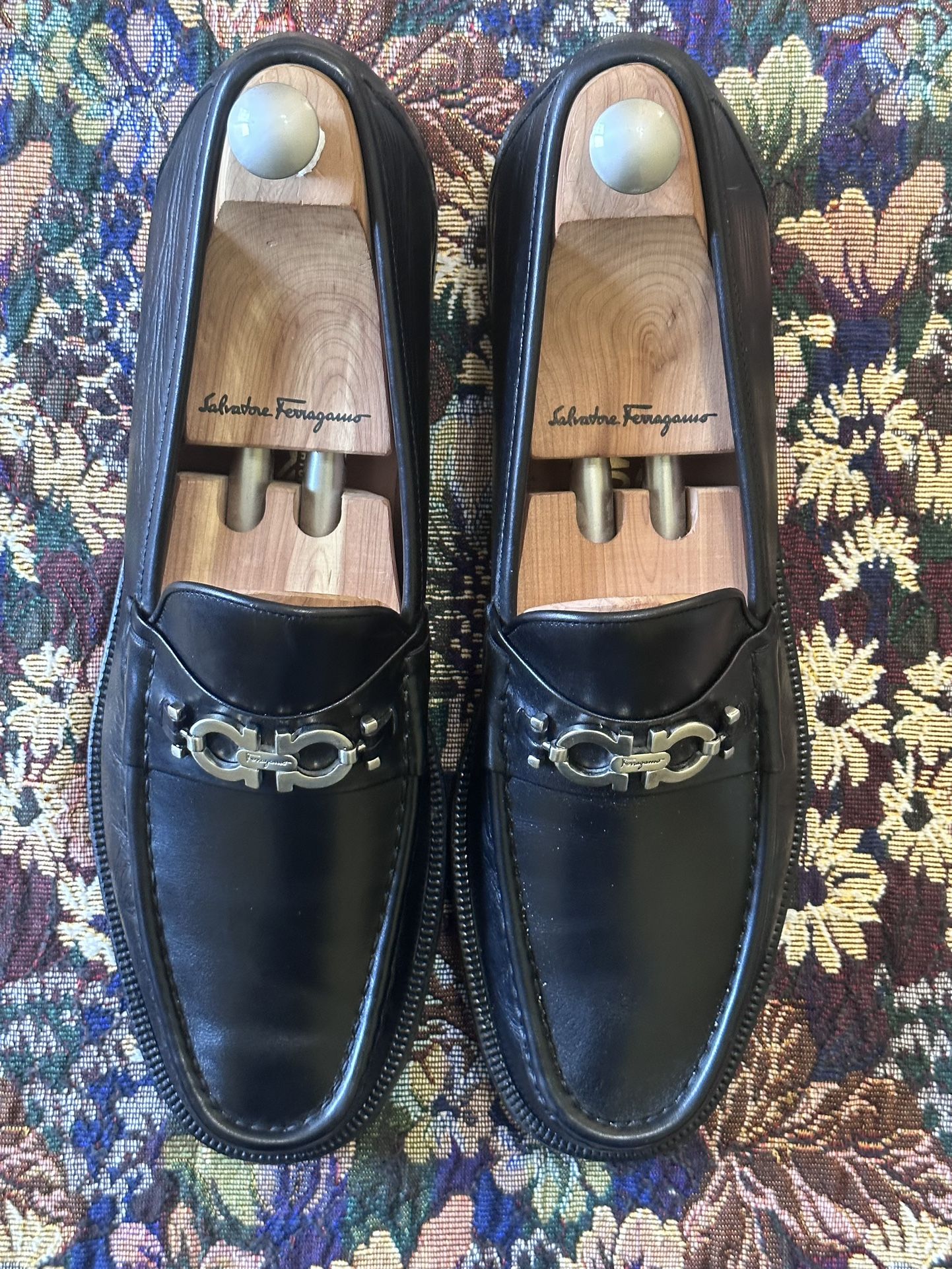 Salvatore Ferragamo Master Gancini Horse Bit Men display picture 1