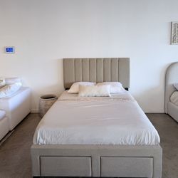 Full / Queen Storage Bed Frame — Drawers + Platform Bed/ Free Local Delivery 🚚 