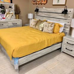 Cambeck Whitewash Footboard Storage Bedroom Set (Queen and King Bed Frame