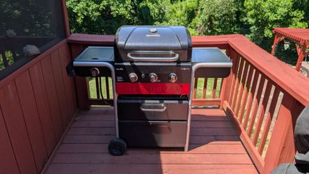 Charbroil Gas2Coal Hybrid grill