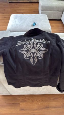 Harley Davidson, women’s jacket and Harley Davidson, leather gloves
