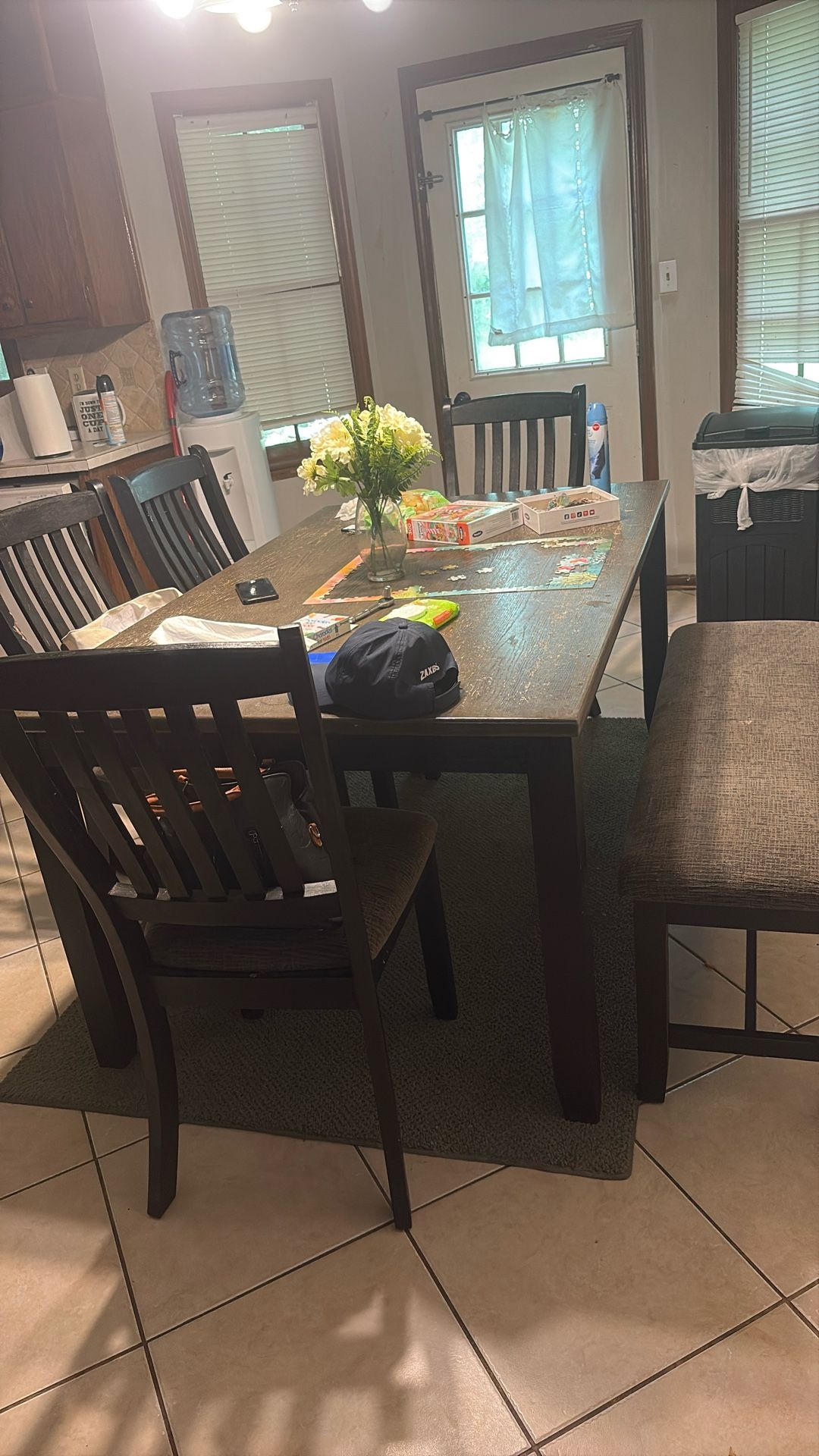 4 Chair/bench Dining Table 