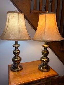 Matching pair of authentic vintage 1970s Stiffel solid brass lamps