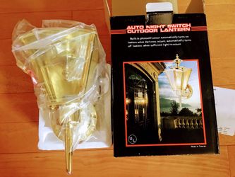 NEW 3 Automatic Night Switch Outdoor Lanterns
