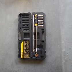 DeWalt 1/2-in Drive torque wrench kit