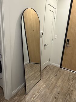 Floor mirror