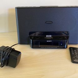Sony speaker / personal audio docking system / clock radio (“Dream Machine” ICF-CS15iP model) - GREAT CONDITION