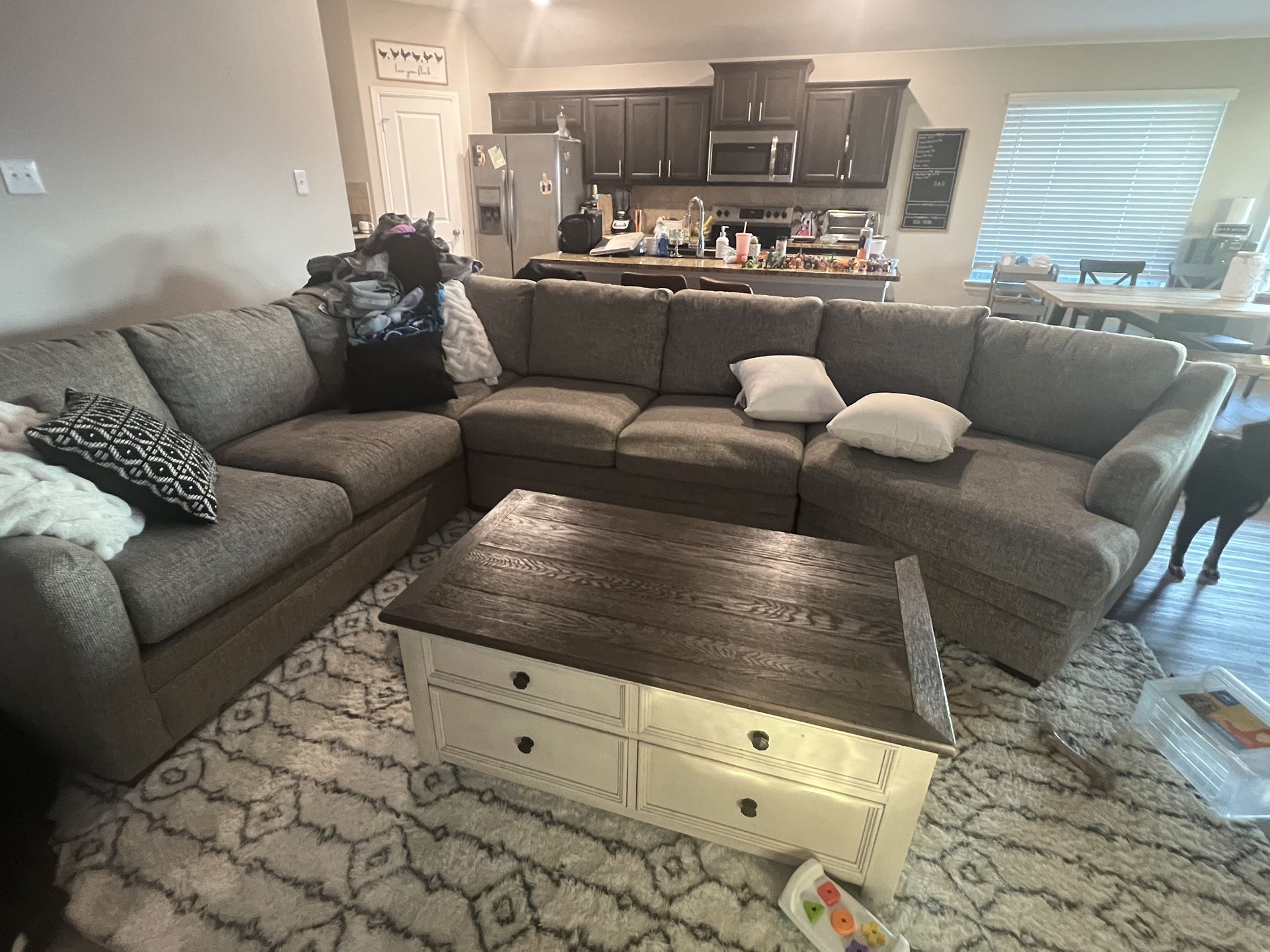 Large Sectional Couch with Cuddle Seat for Sale in Monroe, WA OfferUp