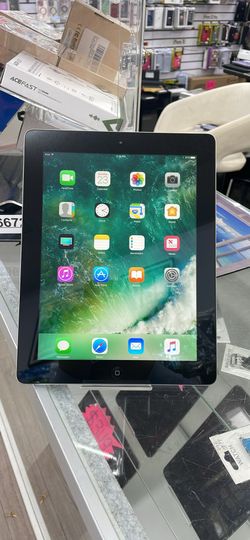 Great Condition IPad 4th Gen (9.7 inch) Unlocked, Comes With Charging Cable 