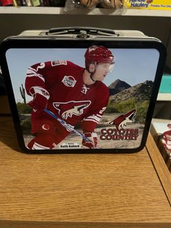 Phoenix Coyotes Memorabilia Bobblehead and Lunchbox