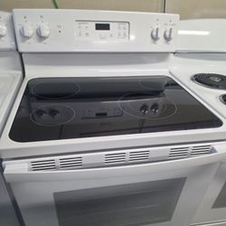 General Electric Profile Glass Top New Condition Store Return Warranty Financing With Snap If You Qualify 