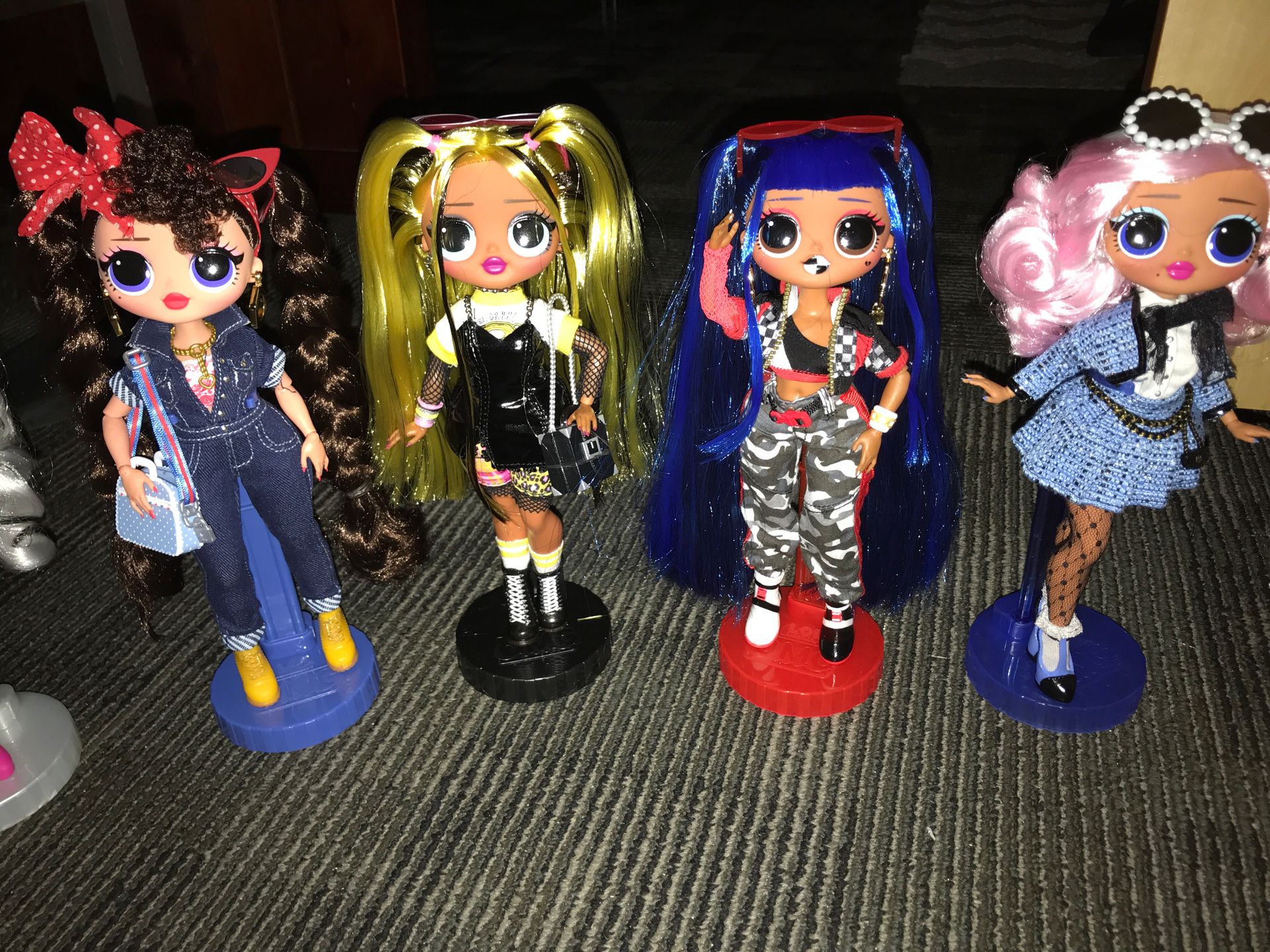 Lol omg doll lot 13 dolls