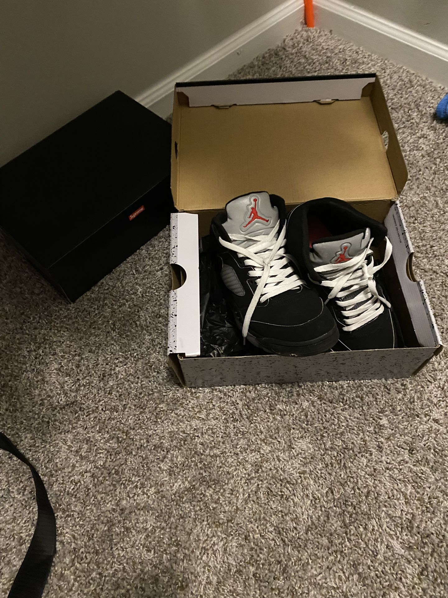 Air Jordan 5 Retro OG Black  Metallic  Size 7