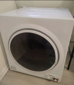 Panda PAN760SF Compact Electric Dryer, 3.5 cu.ft, 13lbs
