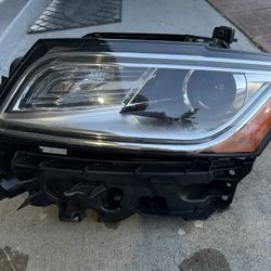 2013-2017 Audi Q5 Right Headlight 