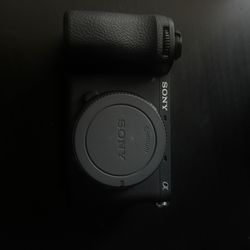 Sony A6700