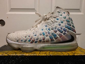 NIKE LEBRON 17 AIR COMMAND FORCE