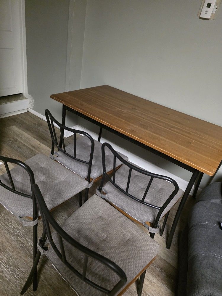 Table And 4 Chairs $50