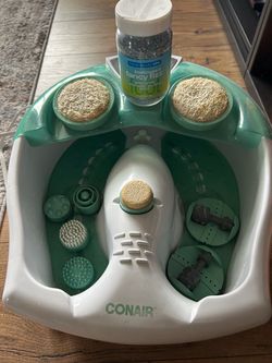 Con air foot bath with several foot massagers, three settings and true blue spa bubbly foot bath with chamomile and lavender extracts included.