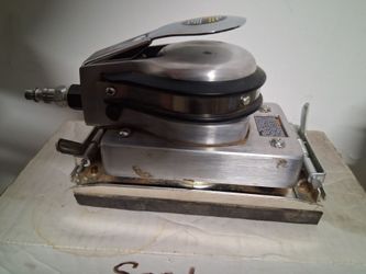Central Pneumatic Jitterbug Orbital Air Sander (Item 90115