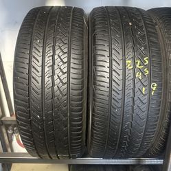 PAIR OF TIRE 225 45 19 YOKOHAMA 85% LIFE