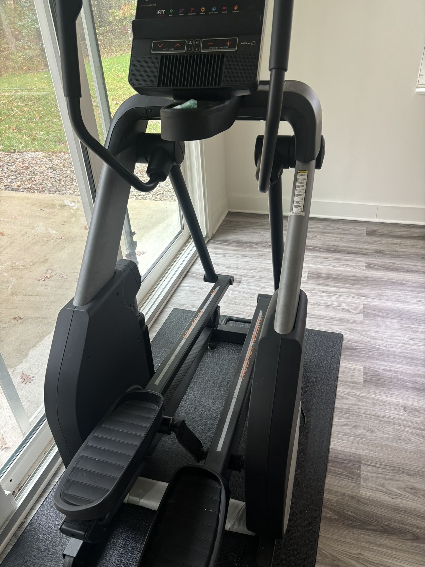 Nordic track elliptical machine