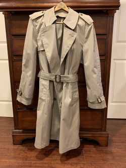 VINTAGE LONDON FOG BEIGE TRENCH COAT