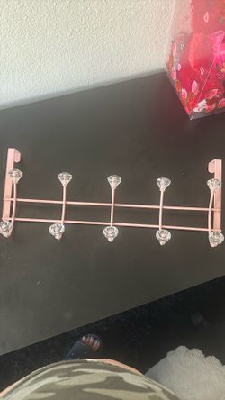 Peruse hanger rack