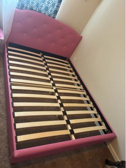 Queen bed for sale