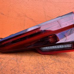 2017 2018 2019 Audi A4 S4 Right Passenger Side Inner Tail Light OEM 8W(contact info removed)D
