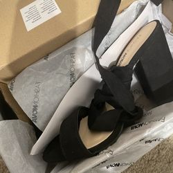 Fashion Nova Wrap Around Legs Heels