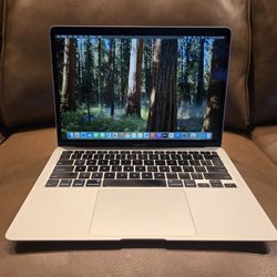 Apple MacBook Air A2179 13" 1TB i7 16GB RAM WORKING