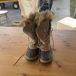 Snow Boots