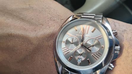 Mk watch new condition $165 nice