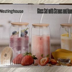 Glass Set with Straws and Bamboo Lids