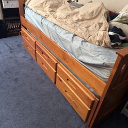 Solid Wood trundle Bed